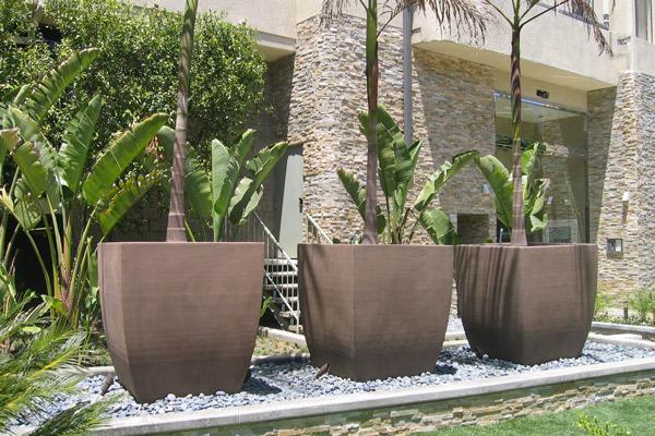 Contemporary / Modern planters