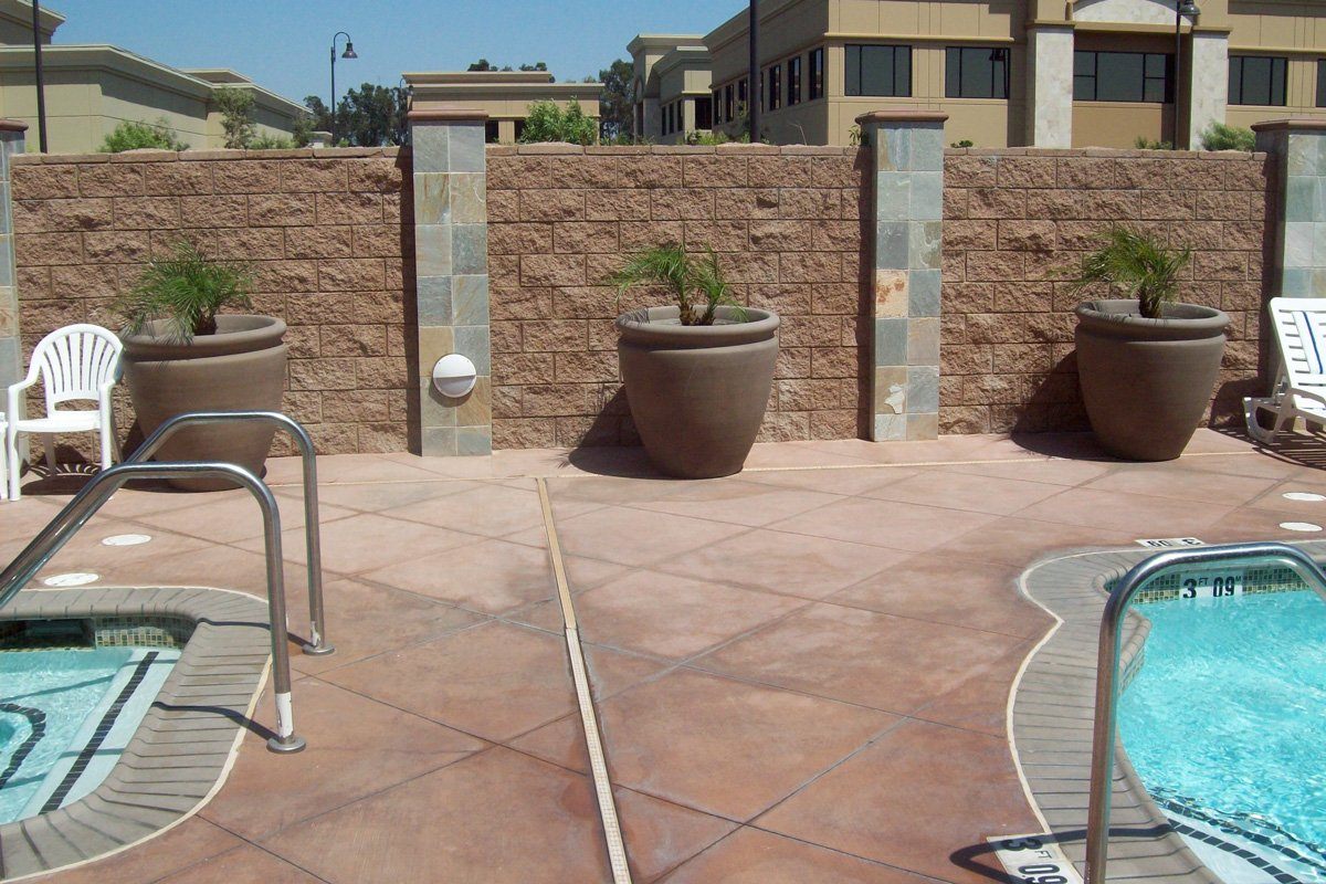 Sunset pot 36" x36" Chestnut color Planters & vases 2 Concrete Creations 