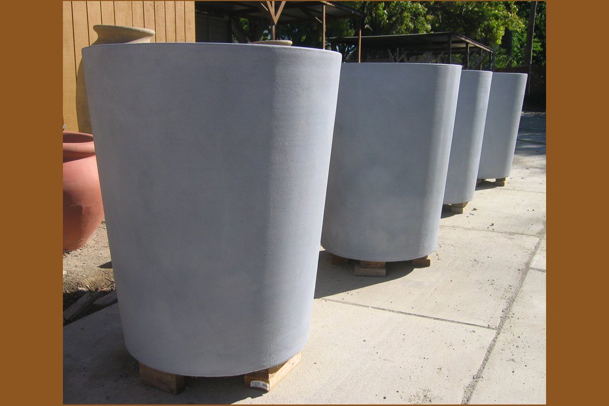 Wallgreen Cone 30" x36" Blue gray Contemporary / Modern planters Concrete Creations 