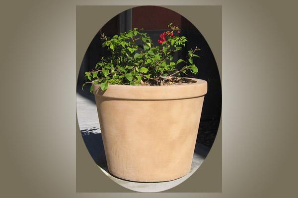 Wilton Contemporary / Modern planters Concrete Creations 